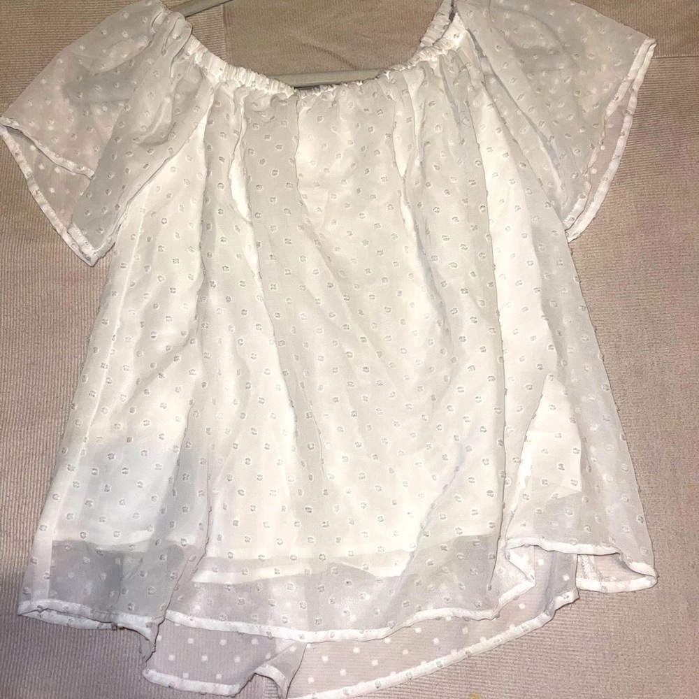 Off the shoulder blouse. White with textured spots. Barely worn. SIZE:XS